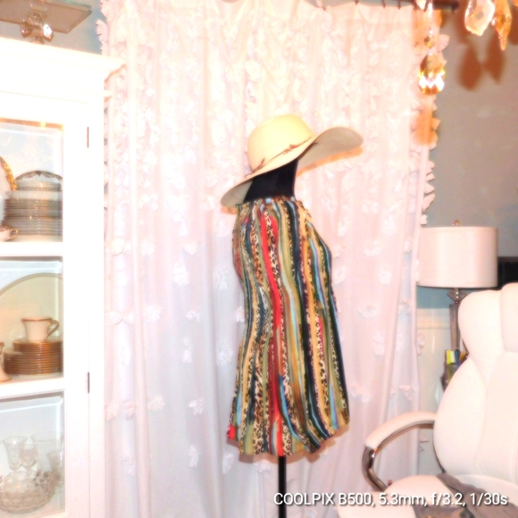 Melissa Paige petite medium vibrant and gorgeous off the shoulder blouse - Picture 3 of 3